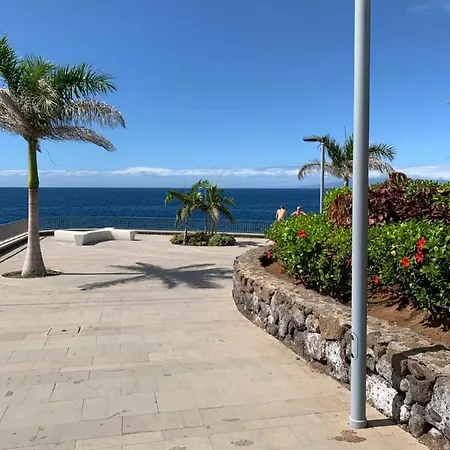 Elena アパート *